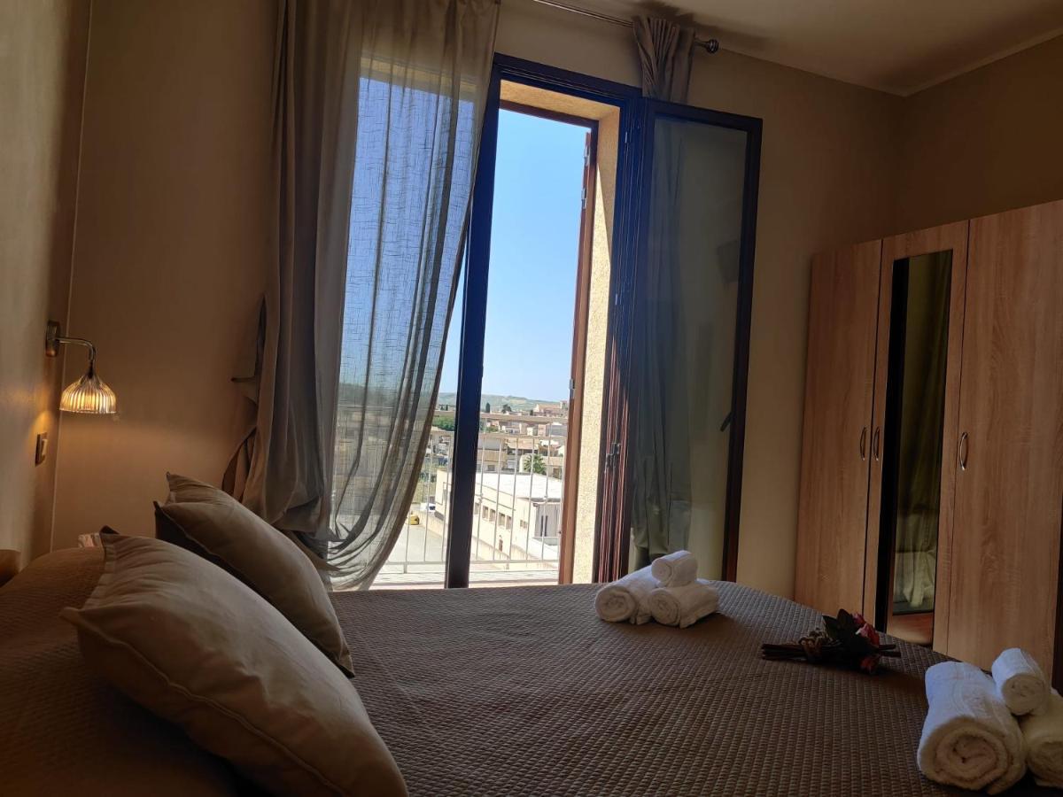 Bed and Breakfast Raggi Di Sole Кустоначі Екстер'єр фото