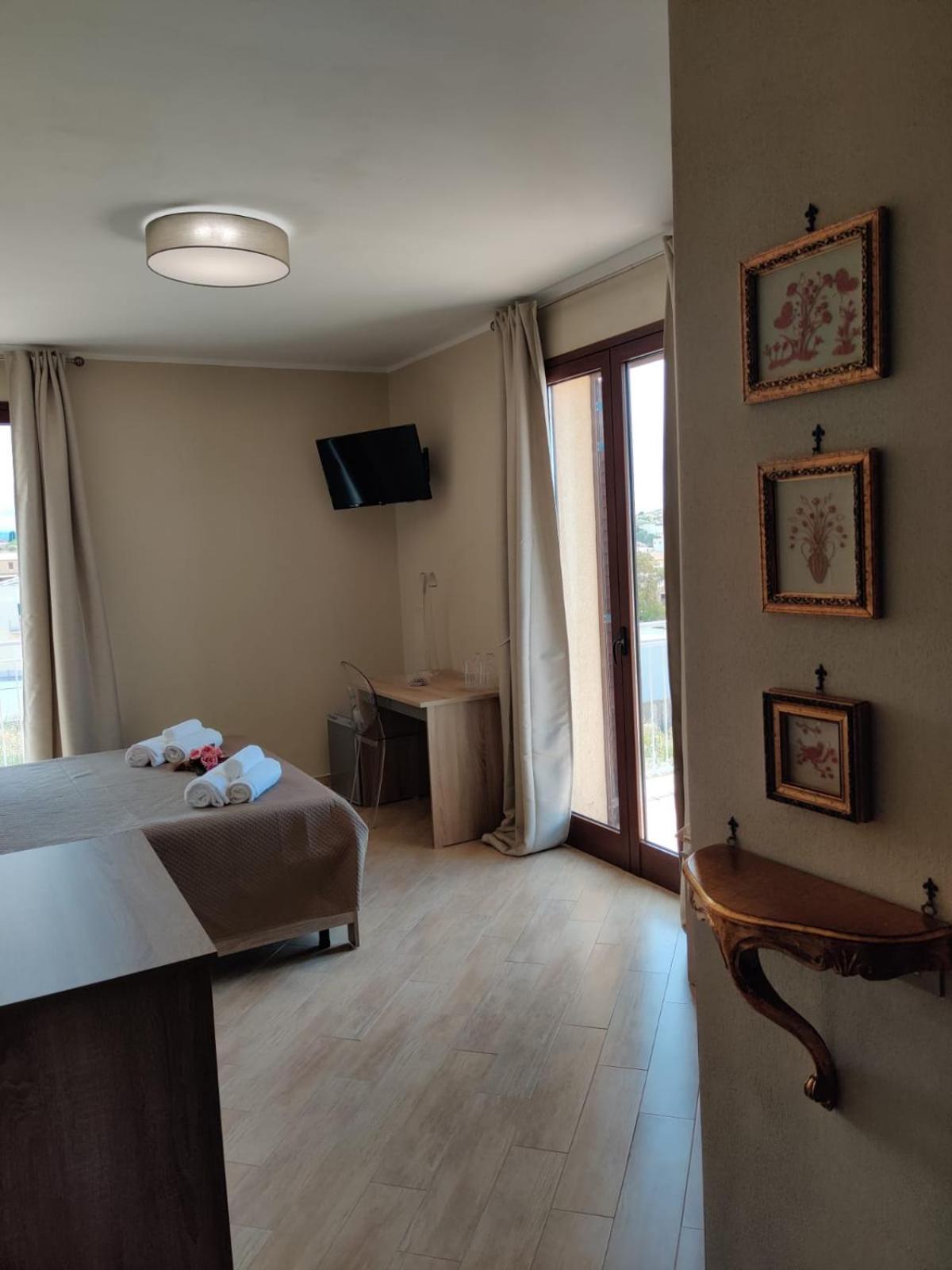 Bed and Breakfast Raggi Di Sole Кустоначі Екстер'єр фото